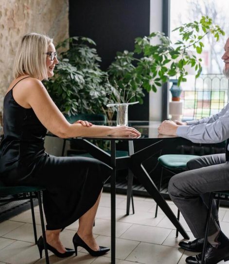 Aide à domicile à Chartres pour personne âgée par Vie & Accompagnement